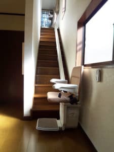 S様宅 宅階段昇降機・廊下床張替 - AFTER